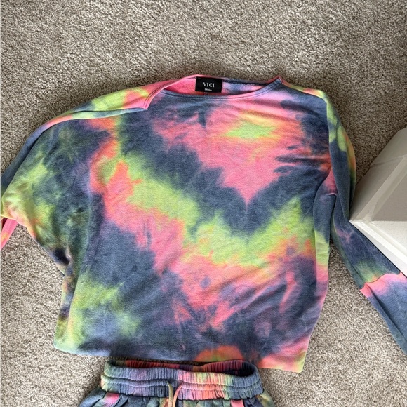 Vici Dolls Vibrant Tie-Dye Lounge Set size Small - Picture 5 of 5